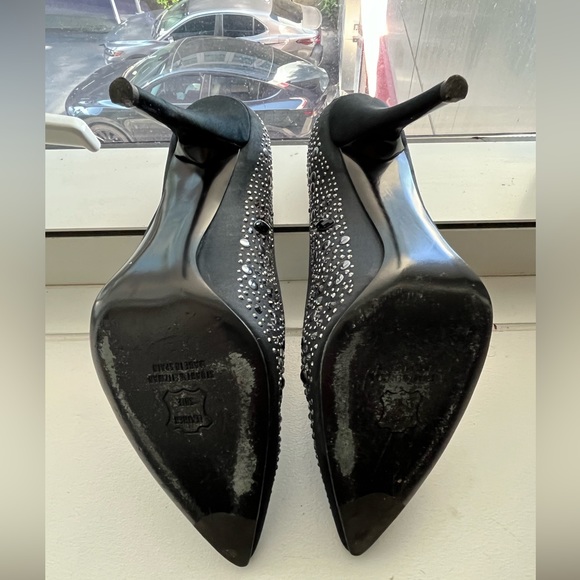 Stuart Weitzman Black Suede Crystal Embellished Lalaina Pumps - Size 9! - Picture 6 of 6